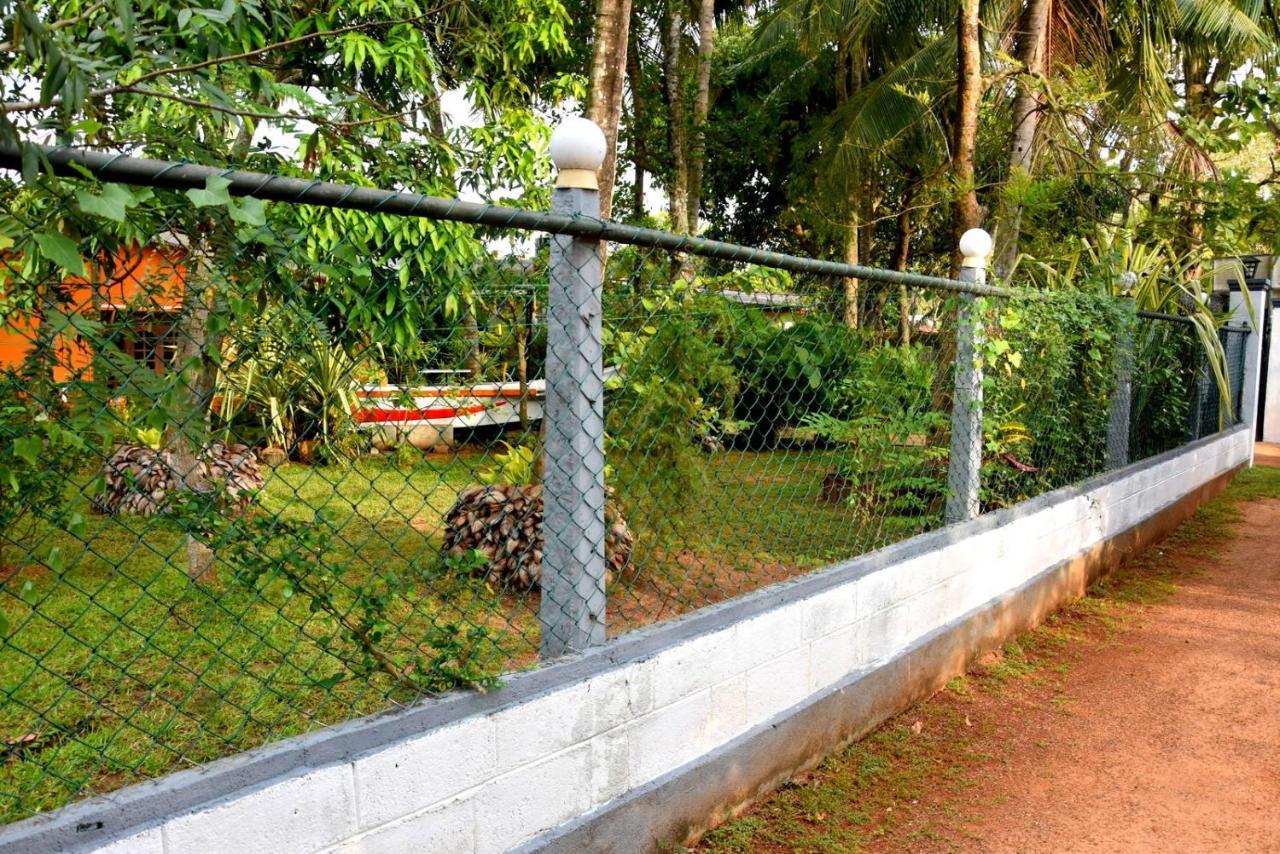 S P City Resort Anuradhapura Exterior foto